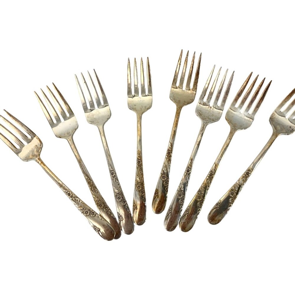 Vintage Set Of 8 Tudor Oneida Bridal Wreath Silverplate Salad Forks 7590 desert